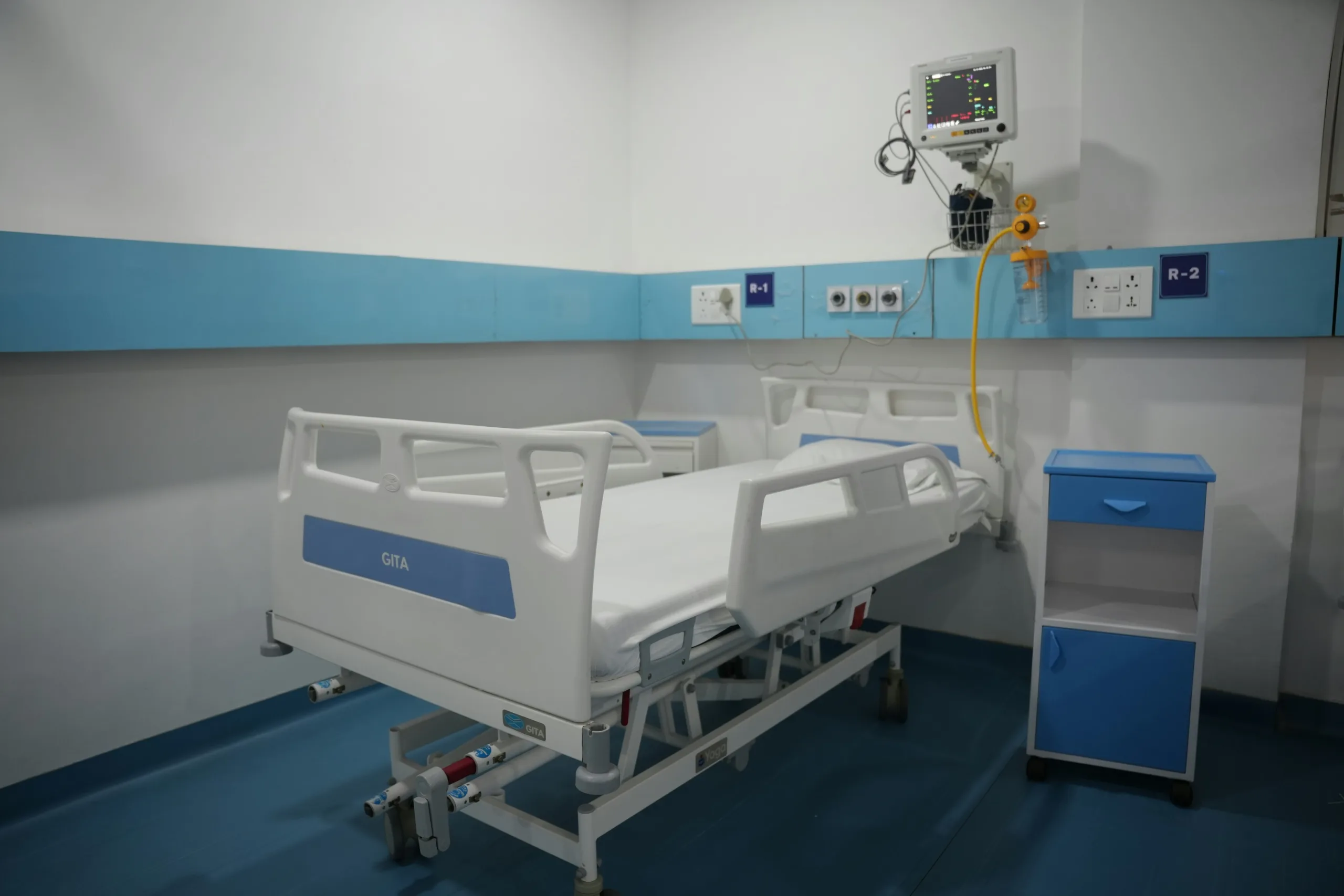 Hospital bedhead services and clinical equipment coordination